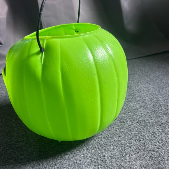 General Foam Blow Mold Jack-O-Lantern Pumpkin Candy Bucket Pail Neon Green USA - Picture 6 of 11